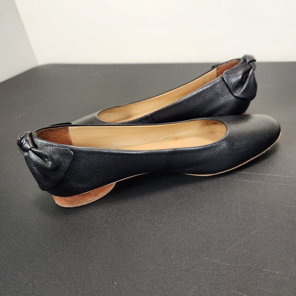 Bernardo Women Black Pebbled Leather Bow Back Ballet Flats Size 9.5 M Round Toe - Picture 6 of 9
